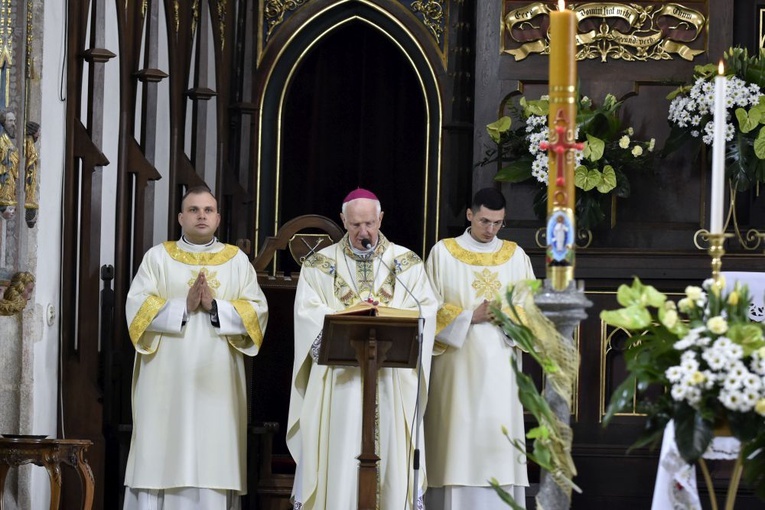Pielgrzymka duchowieństwa do strzegomskiej bazyliki