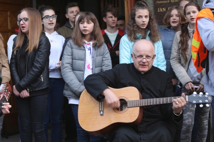 Powitanie grupy bł. ks. Sopoćki w Nidku - 2019