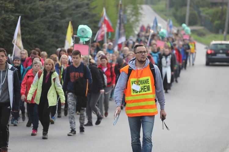 Powitanie grupy bł. ks. Sopoćki w Nidku - 2019