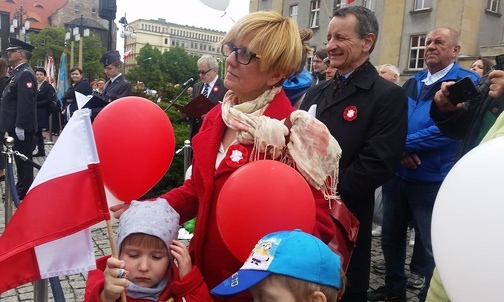 Katowice: obchody rocznicy uchwalenia Konstytucji 3 Maja oraz 98. rocznicy wybuchu III Powstania Śląskiego [ZDJĘCIA]