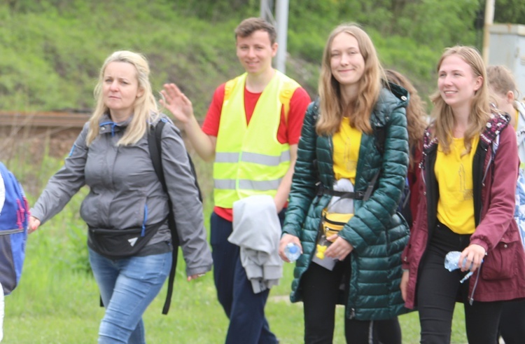 7. pielgrzymka dotarła z Hałcnowa do Łagiewnik - 2019