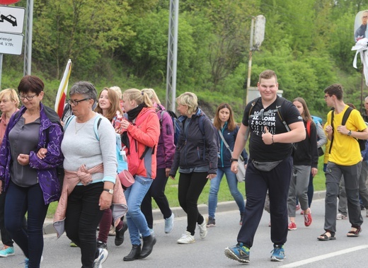 7. pielgrzymka dotarła z Hałcnowa do Łagiewnik - 2019