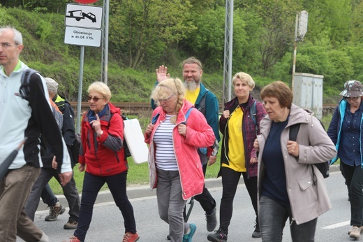 7. pielgrzymka dotarła z Hałcnowa do Łagiewnik - 2019