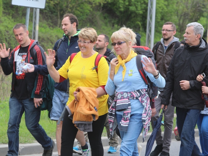 7. pielgrzymka dotarła z Hałcnowa do Łagiewnik - 2019