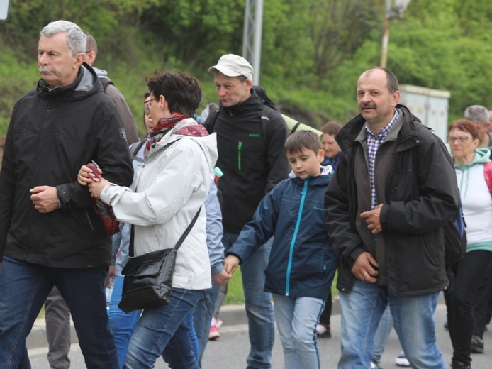 7. pielgrzymka dotarła z Hałcnowa do Łagiewnik - 2019