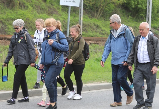 7. pielgrzymka dotarła z Hałcnowa do Łagiewnik - 2019