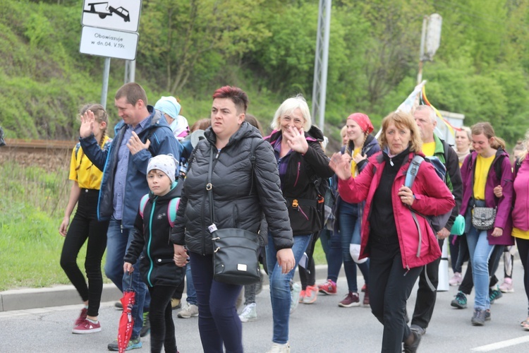 7. pielgrzymka dotarła z Hałcnowa do Łagiewnik - 2019