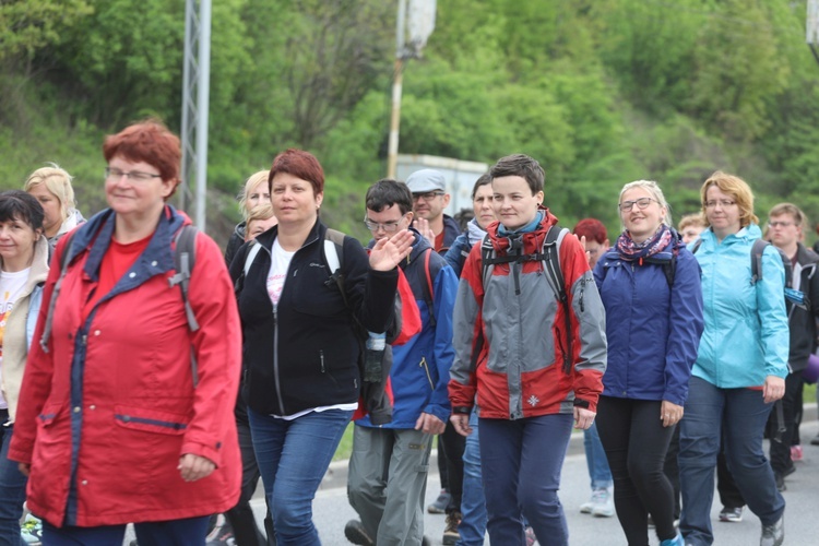 7. pielgrzymka dotarła z Hałcnowa do Łagiewnik - 2019