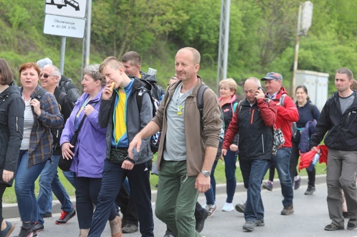 7. pielgrzymka dotarła z Hałcnowa do Łagiewnik - 2019
