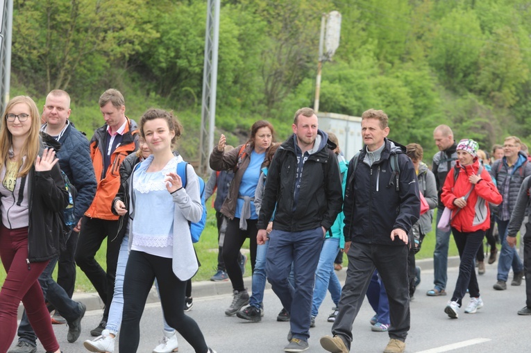 7. pielgrzymka dotarła z Hałcnowa do Łagiewnik - 2019