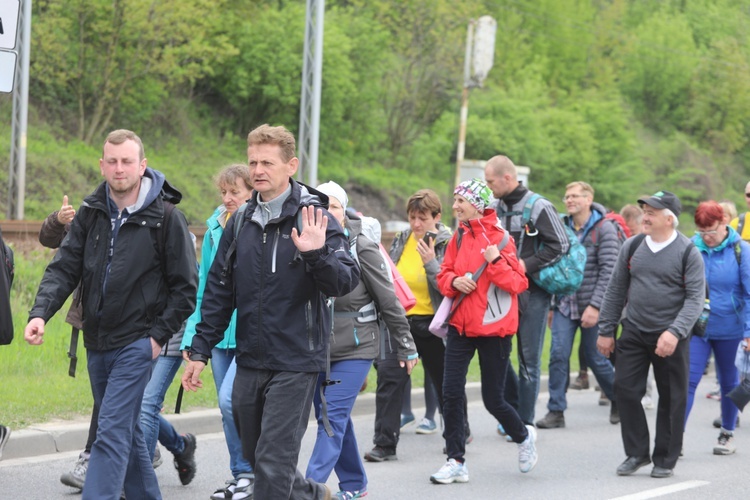 7. pielgrzymka dotarła z Hałcnowa do Łagiewnik - 2019