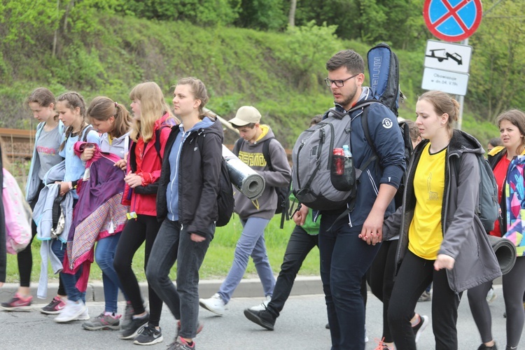 7. pielgrzymka dotarła z Hałcnowa do Łagiewnik - 2019