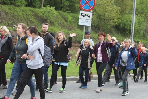 7. pielgrzymka dotarła z Hałcnowa do Łagiewnik - 2019