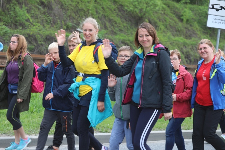 7. pielgrzymka dotarła z Hałcnowa do Łagiewnik - 2019