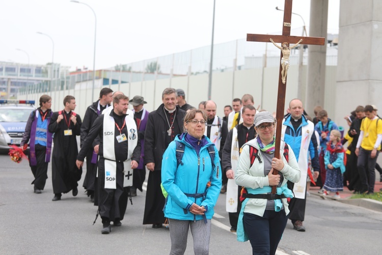 7. pielgrzymka dotarła z Hałcnowa do Łagiewnik - 2019