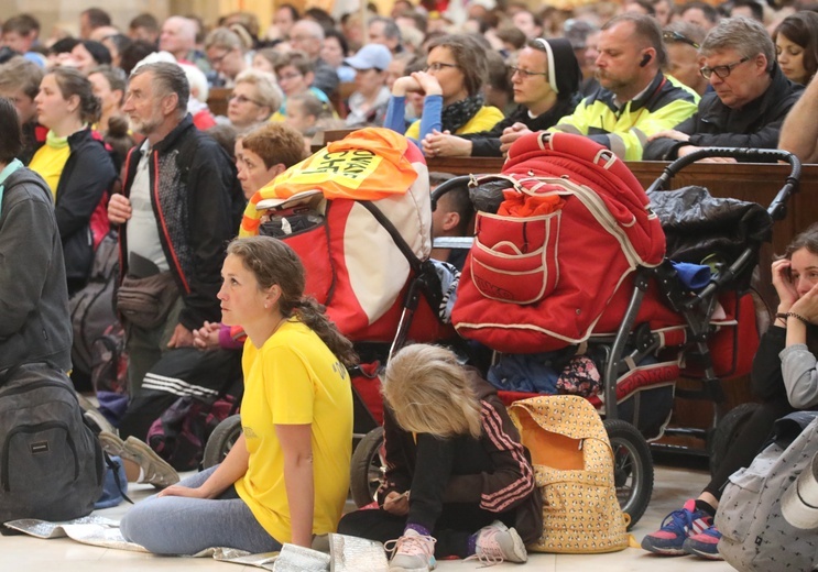 7. pielgrzymka dotarła z Hałcnowa do Łagiewnik - 2019