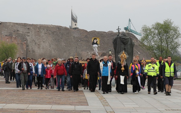 Pielgrzymi łagiewniccy dotarli do Centrum św. Jana Pawła II - 2019