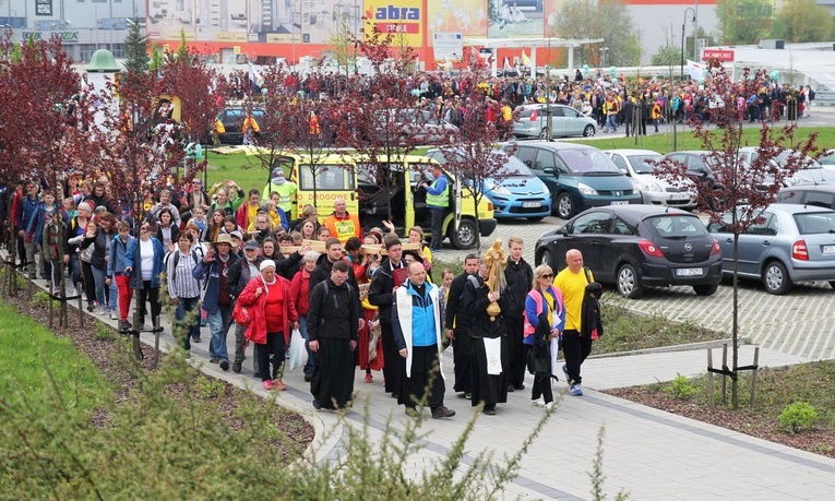 Pielgrzymi łagiewniccy dotarli do Centrum św. Jana Pawła II - 2019