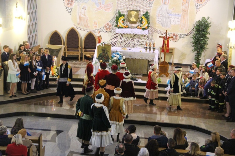 Hołd dla Maryi w Mikołajowicach