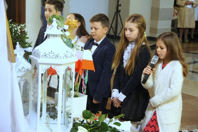 Hołd dla Maryi w Mikołajowicach