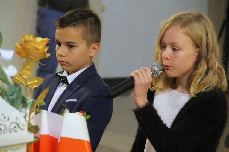 Hołd dla Maryi w Mikołajowicach