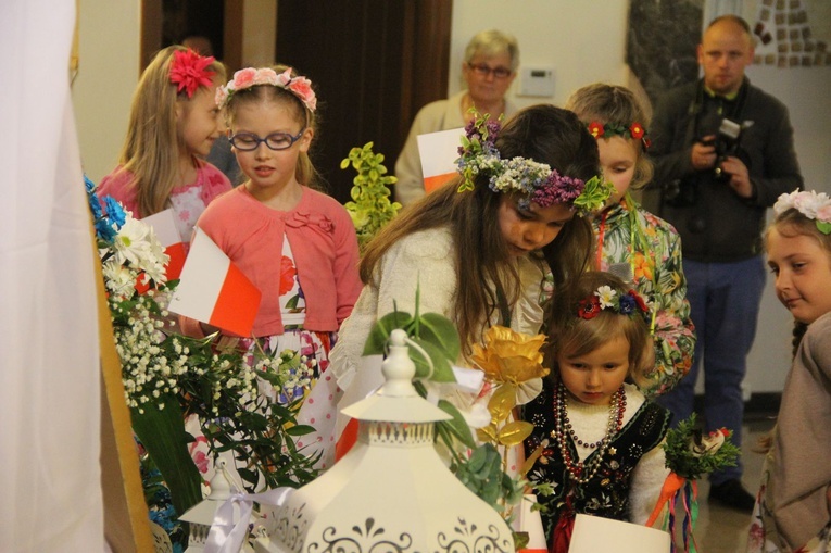 Hołd dla Maryi w Mikołajowicach
