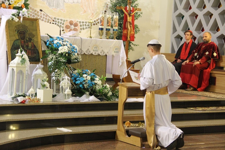 Hołd dla Maryi w Mikołajowicach