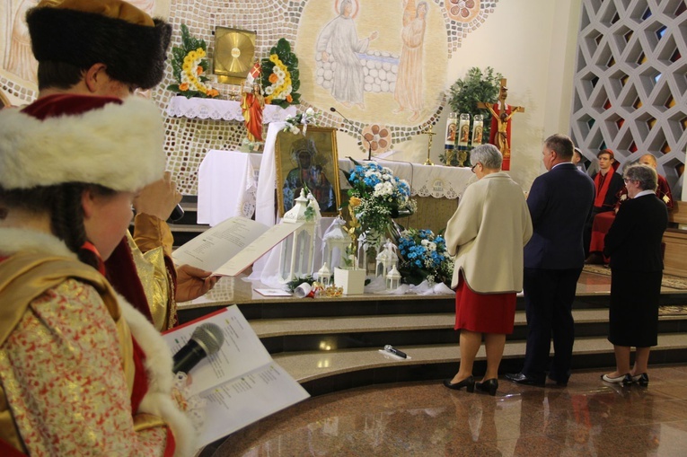 Hołd dla Maryi w Mikołajowicach