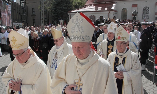 Gdynia. Abp Pennacchio: Rzym dostrzegł waszą wiarę