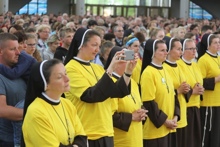 Łagiewniccy pielgrzymi u św. Faustyny i na Mszy św. w bazylice - 2019 