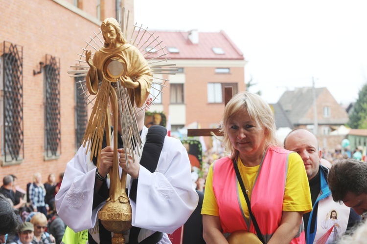 Łagiewniccy pielgrzymi u św. Faustyny i na Mszy św. w bazylice - 2019 