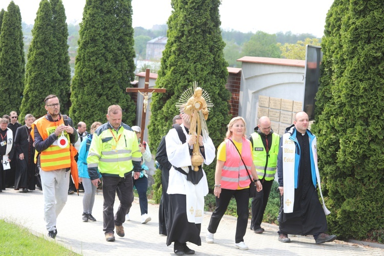 Łagiewniccy pielgrzymi u św. Faustyny i na Mszy św. w bazylice - 2019 