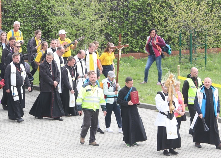 Łagiewniccy pielgrzymi u św. Faustyny i na Mszy św. w bazylice - 2019 