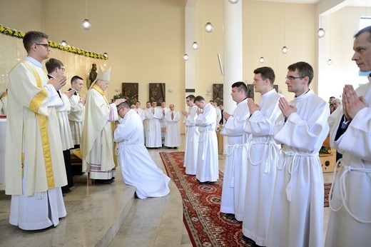 Święcenia diakonatu