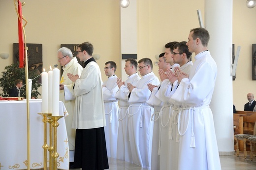 Święcenia diakonatu