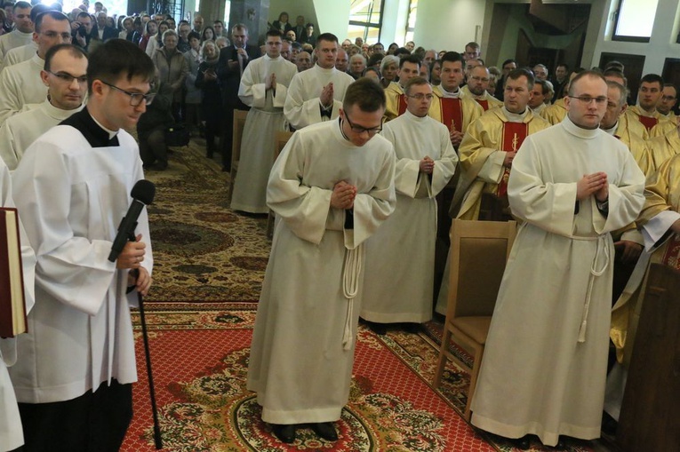 Święcenia diakonatu