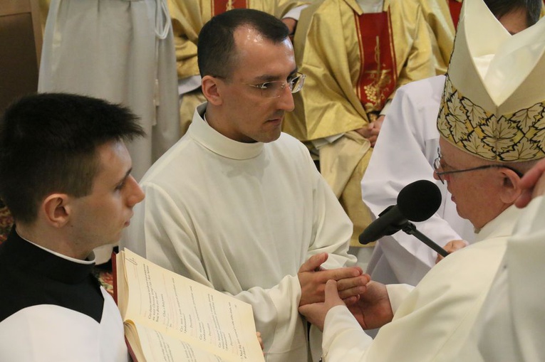 Święcenia diakonatu