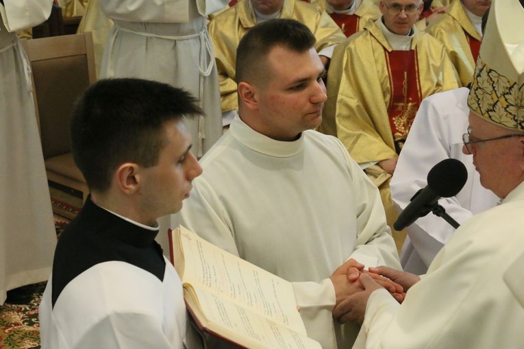 Święcenia diakonatu
