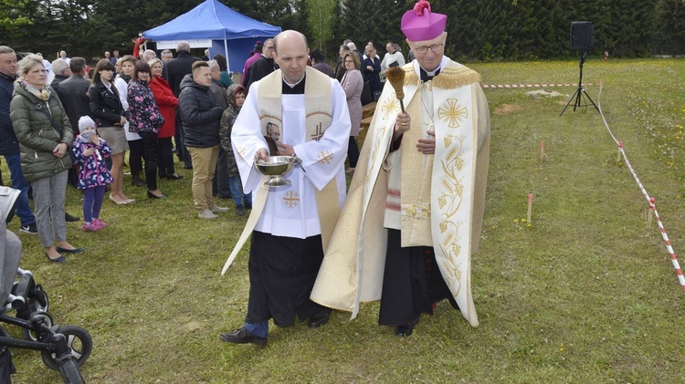 Rozpoczęcie budowy kościoła w Płońsku