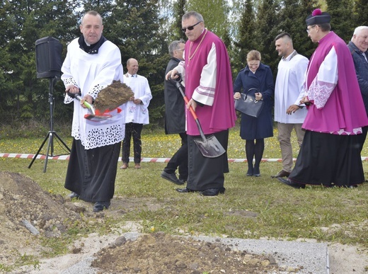 Rozpoczęcie budowy kościoła w Płońsku