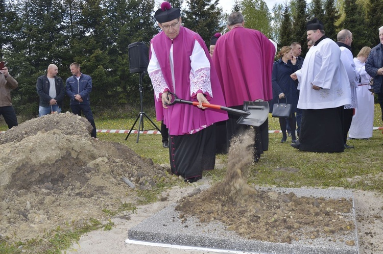 Rozpoczęcie budowy kościoła w Płońsku