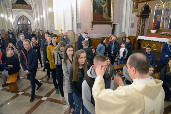 Modlitwa za maturzystów w katedrze w Radomiu