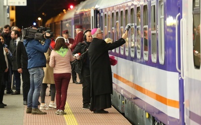 Katowice. Wyruszyli do Lourdes po zdrowie