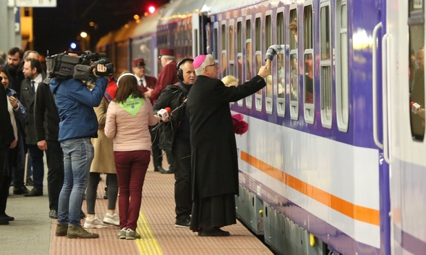 Katowice. Wyruszyli do Lourdes po zdrowie