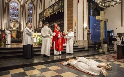 Bp Michał Janocha konsekrował dwie dziewice