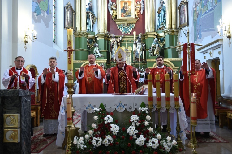 Bierzmowanie w Borzęcinie