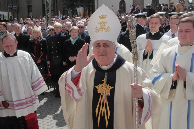 Ogłoszenie kolegiaty NMP Bazyliką Morską cz. 1