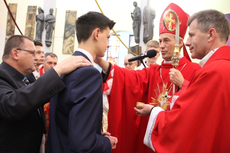 Bierzmowanie w kościele św. Pawła w Bochni