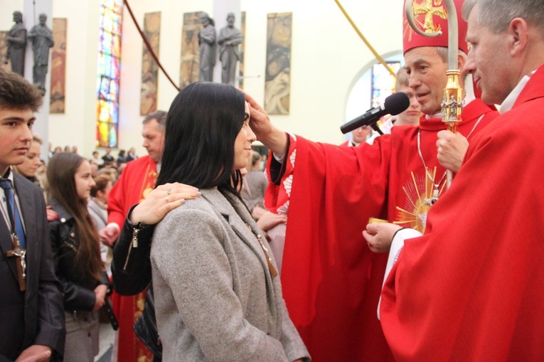 Bierzmowanie w kościele św. Pawła w Bochni