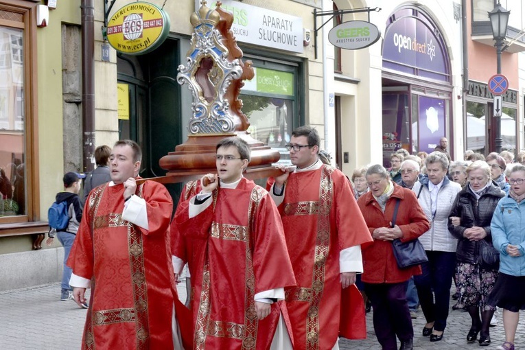 Odpust św. Stanisława, biskupa i męczennika, w diecezji świdnickiej